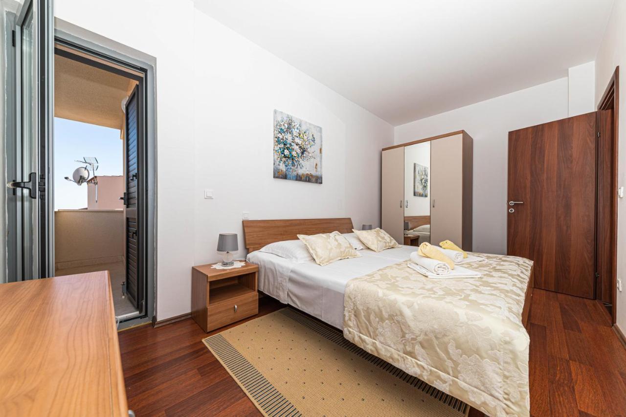 Rajcic Apartments Rogoznica  Eksteriør billede