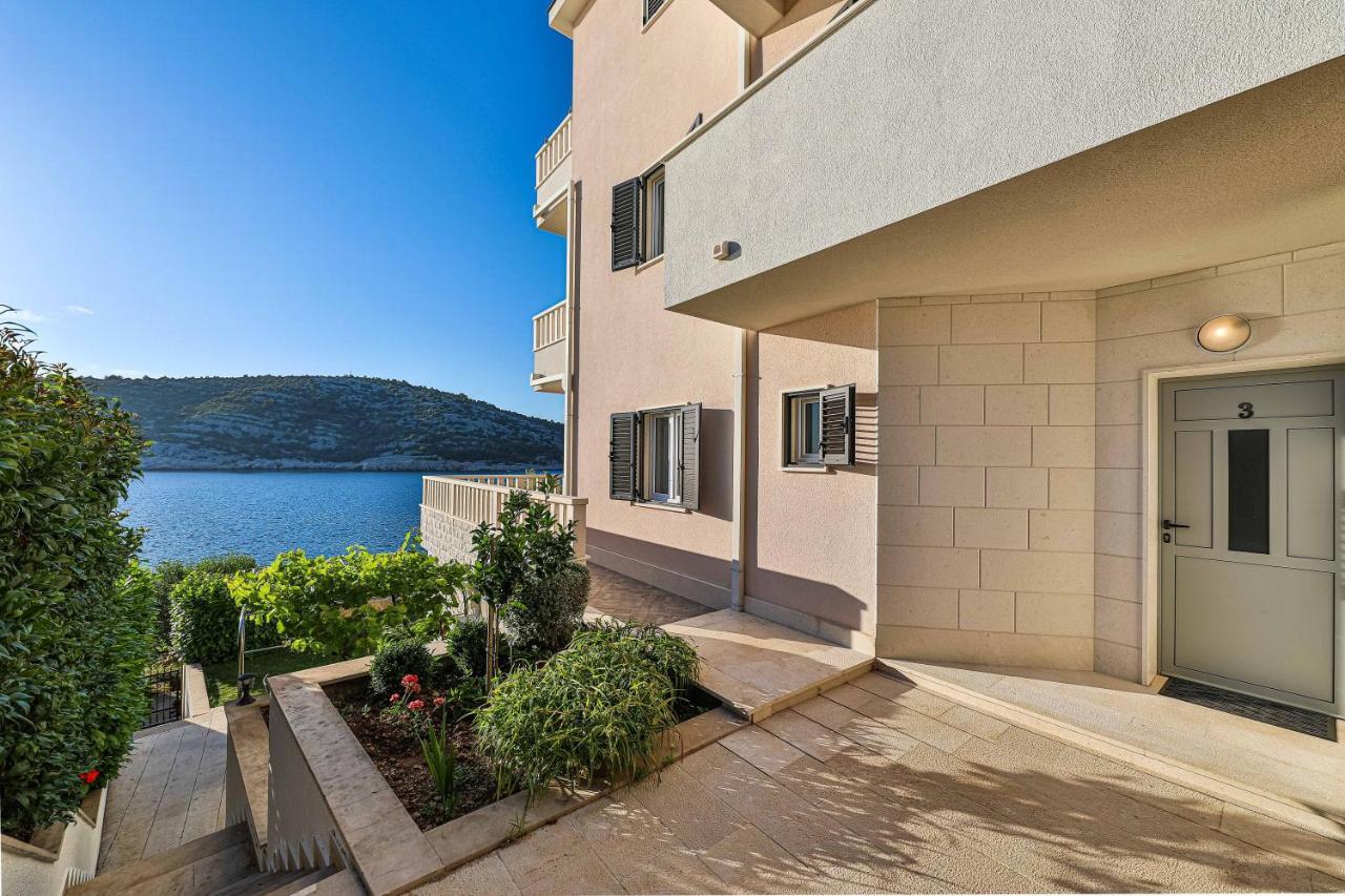 Rajcic Apartments Rogoznica  Eksteriør billede