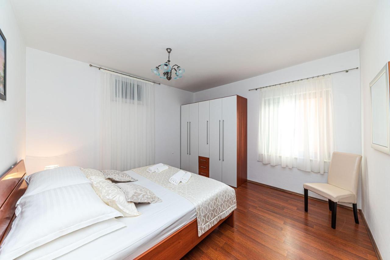 Rajcic Apartments Rogoznica  Eksteriør billede