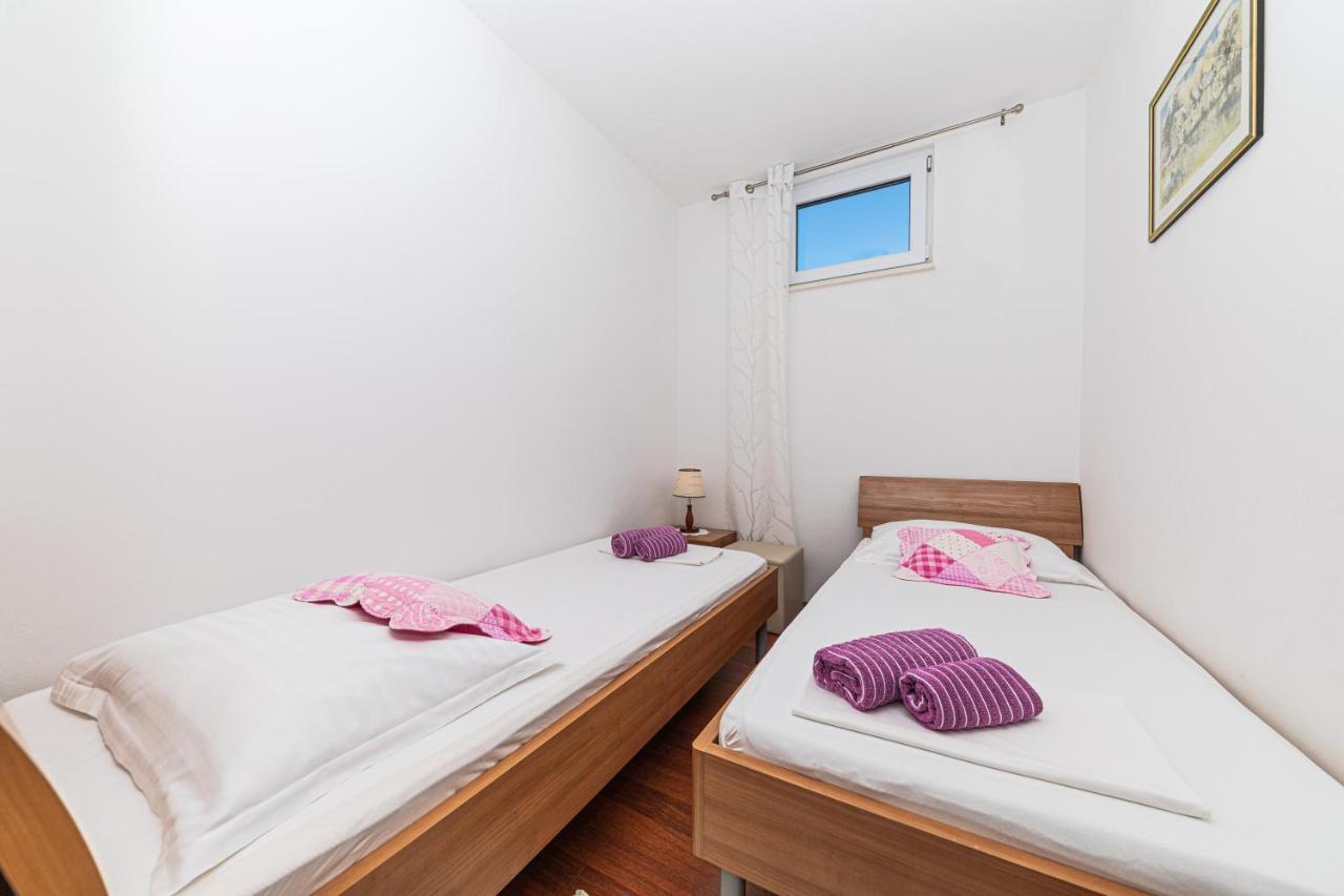 Rajcic Apartments Rogoznica  Eksteriør billede