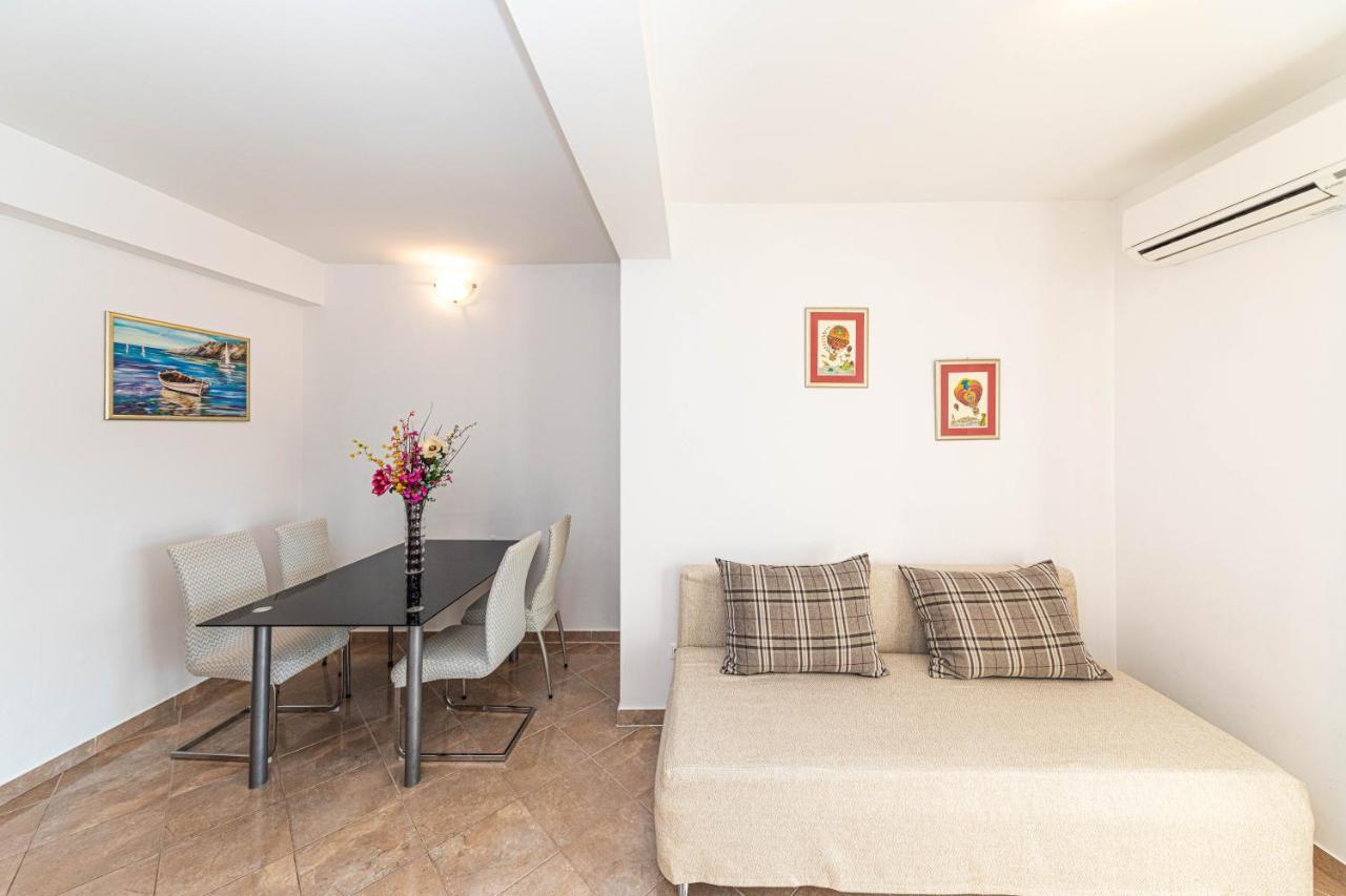 Rajcic Apartments Rogoznica  Eksteriør billede