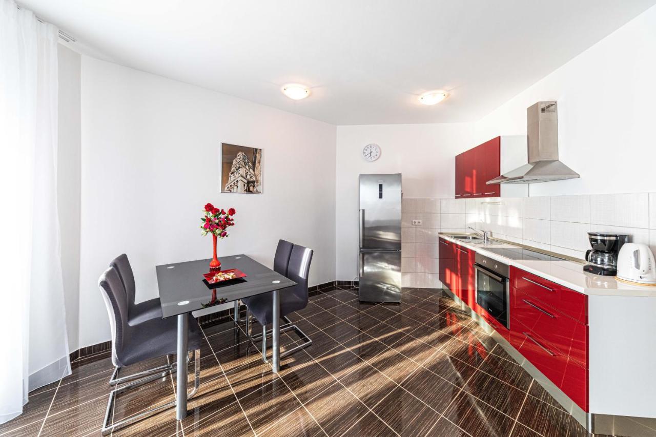 Rajcic Apartments Rogoznica  Eksteriør billede
