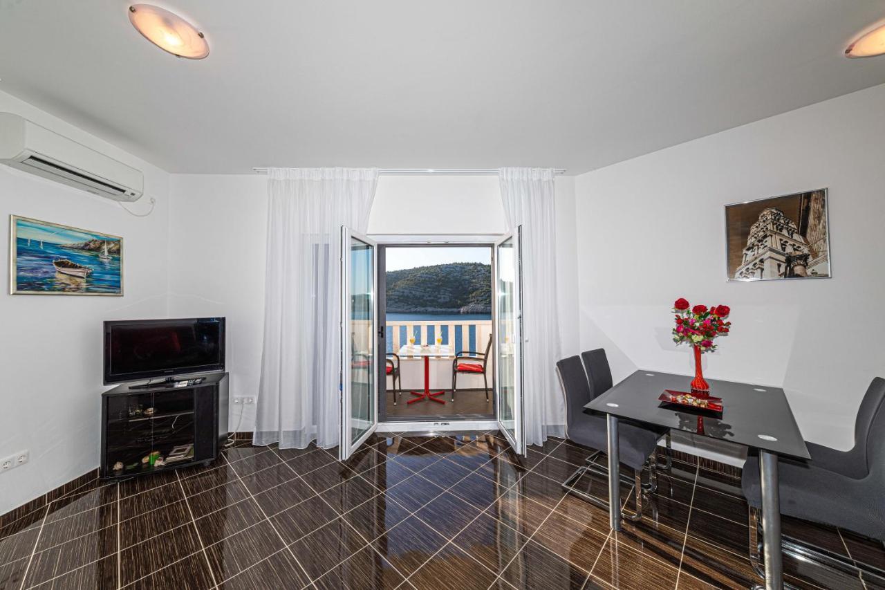 Rajcic Apartments Rogoznica  Eksteriør billede